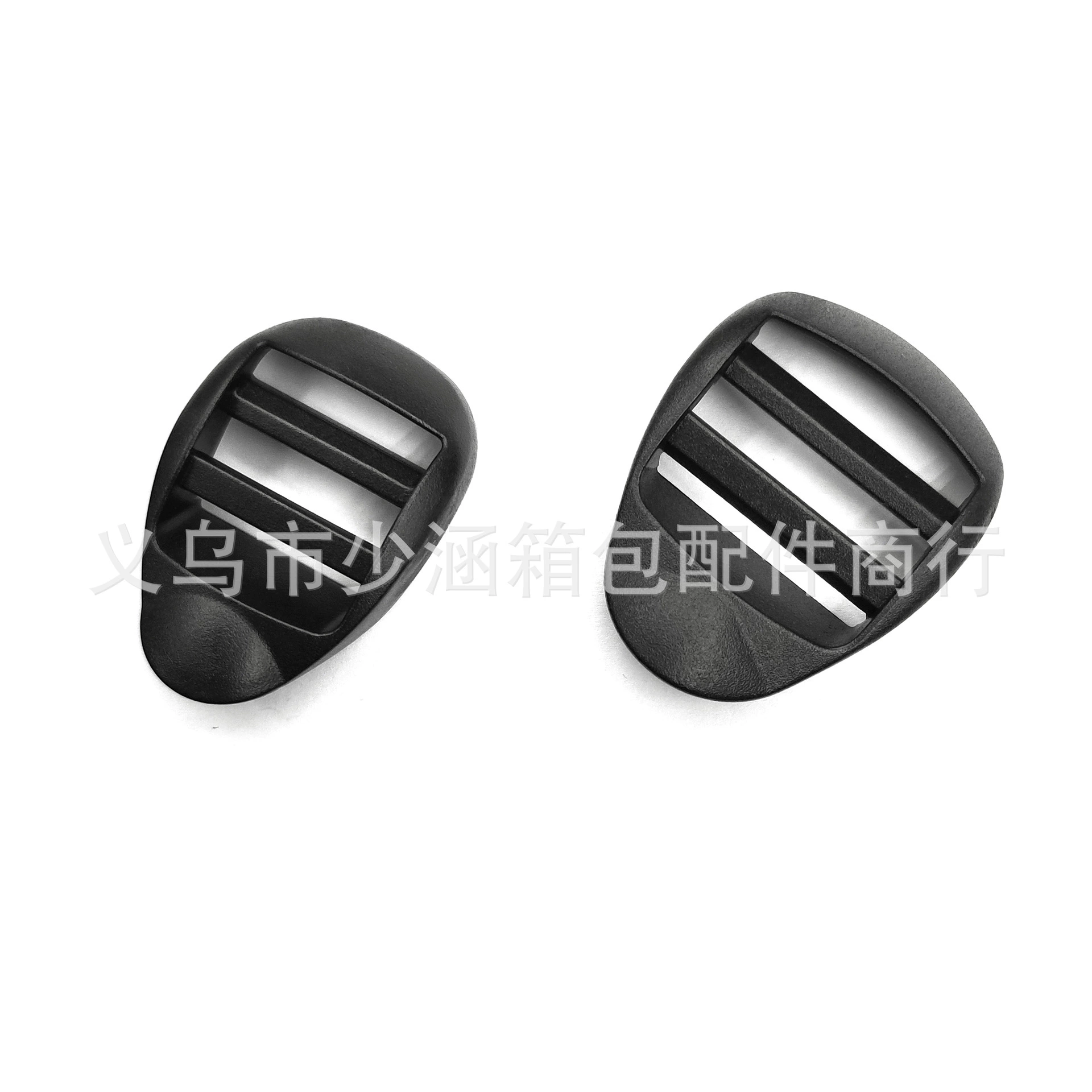 Производитель 20 ~ 25 мм черный пластиковый четырехступенчатый Пряжка остроконечный рюкзак четырехступенчатая Пряжка Лента Регулируемая изогнутая Пряжка для лестницы поставка