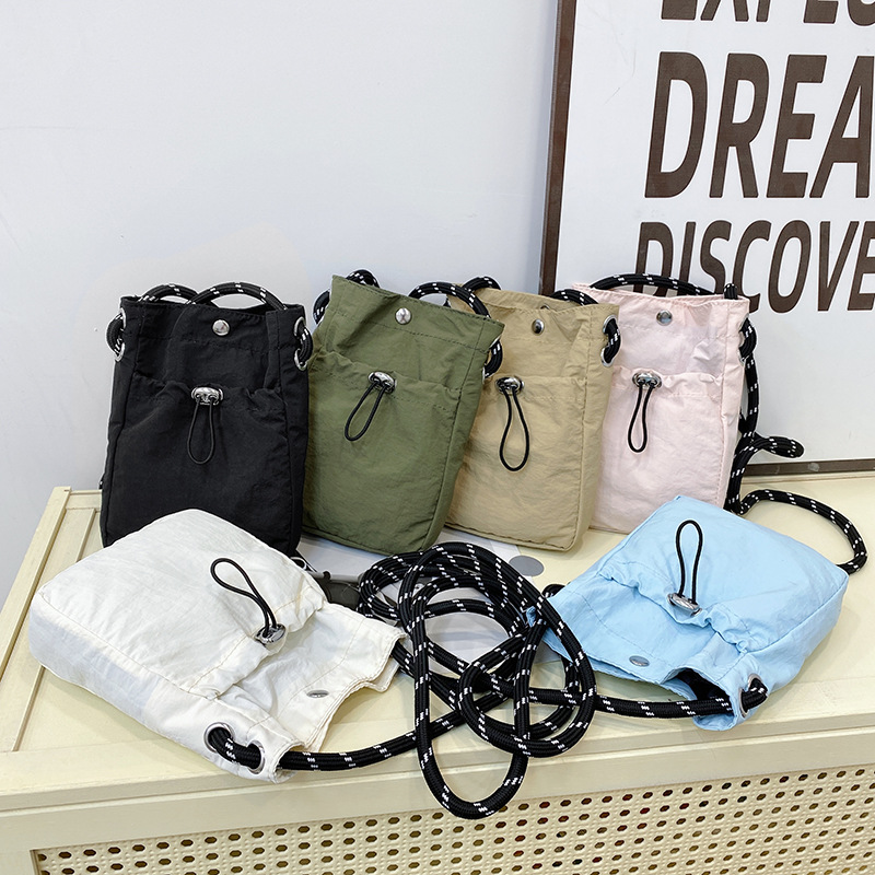 Internet Celebrity Style Versatile Sports Crossbody Bag Mini Small Bag for Women 2026 New Nylon Shoulder Phone Bag