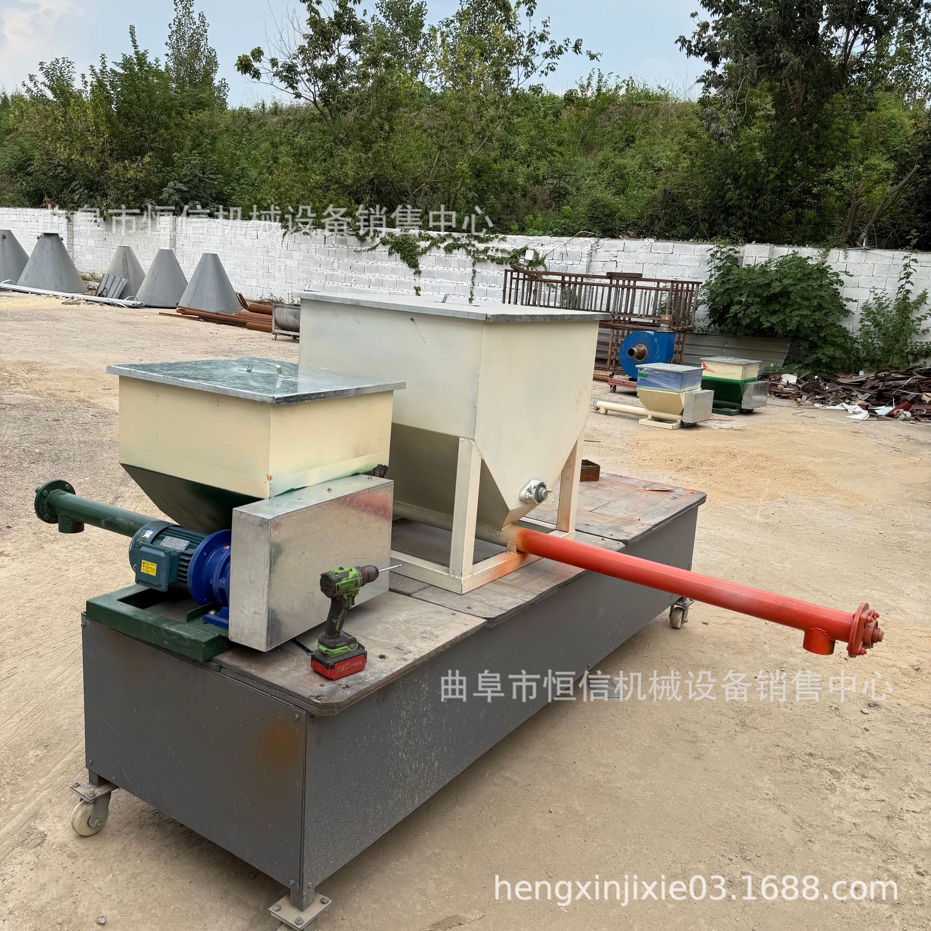 云南除焦剂微小型喂料机厂家zcjb 面粉淀粉定量螺旋式给粉机