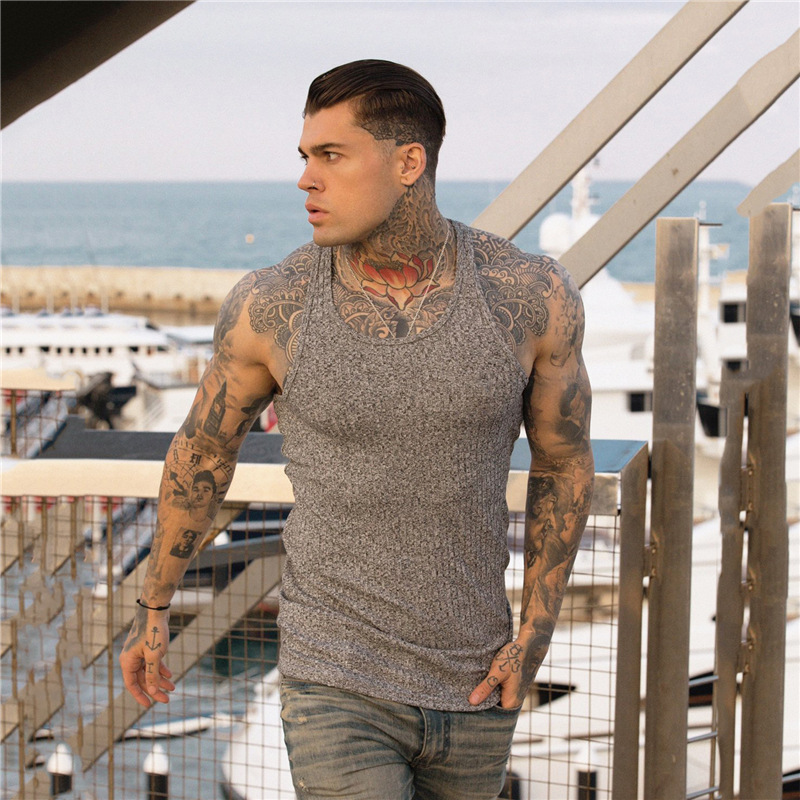 Verano de punto chaleco fitness hombres en forma de I espalda delgada rayas verticales moda ropa deportiva entrenamiento transpirable camiseta sin mangas