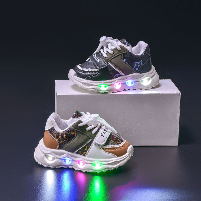 Children's Lights sneaker 2024 Spring and Autumn New Small Boys LED Light Shoes Women's Casual Torre Running Shoes Tide Children's Lights sneaker 2024 Spring and Autumn New Small Boys LED Light Shoes Women's Casual Torre Running Shoes Tide