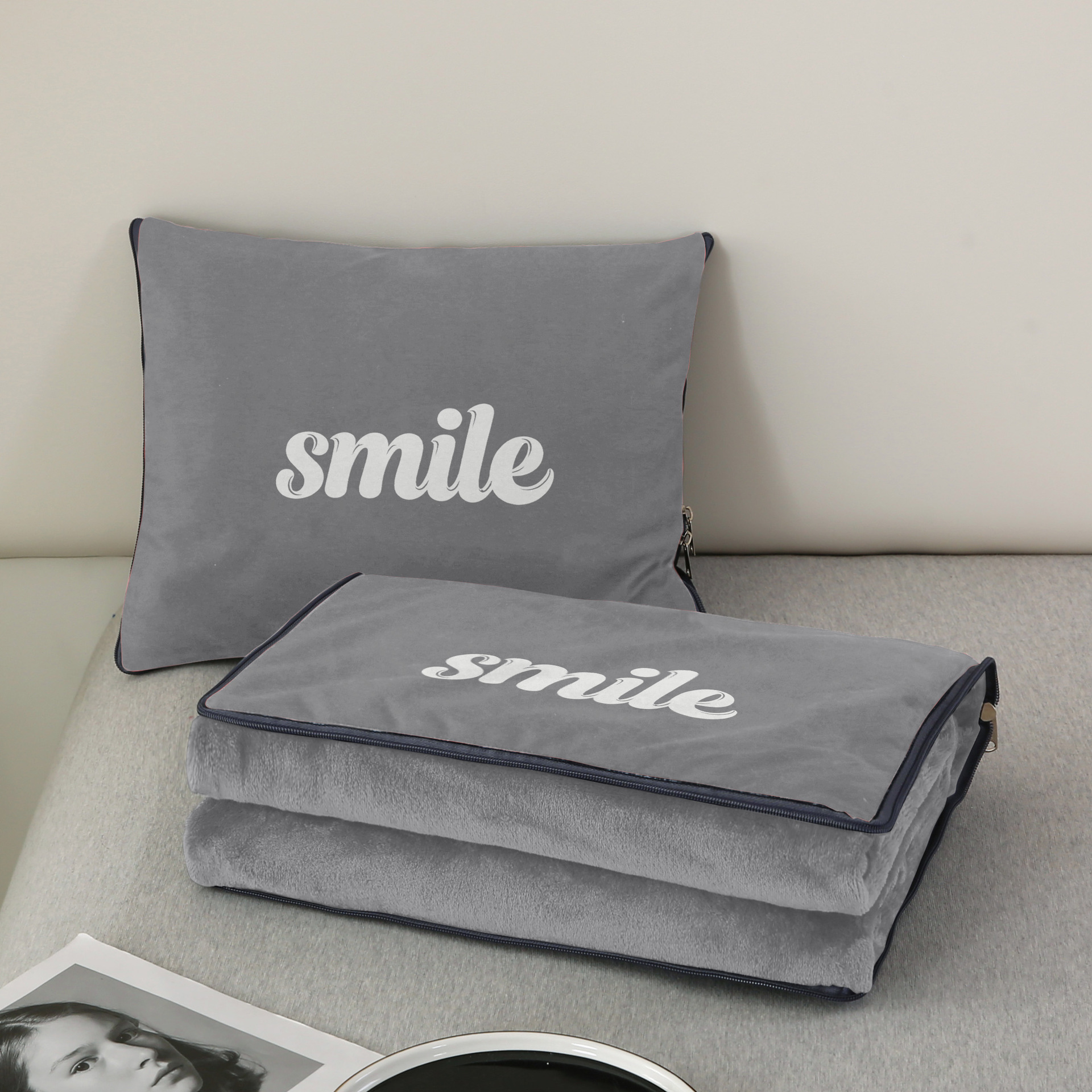 라이트 그레이 스마일 담요 직사각형 30*40