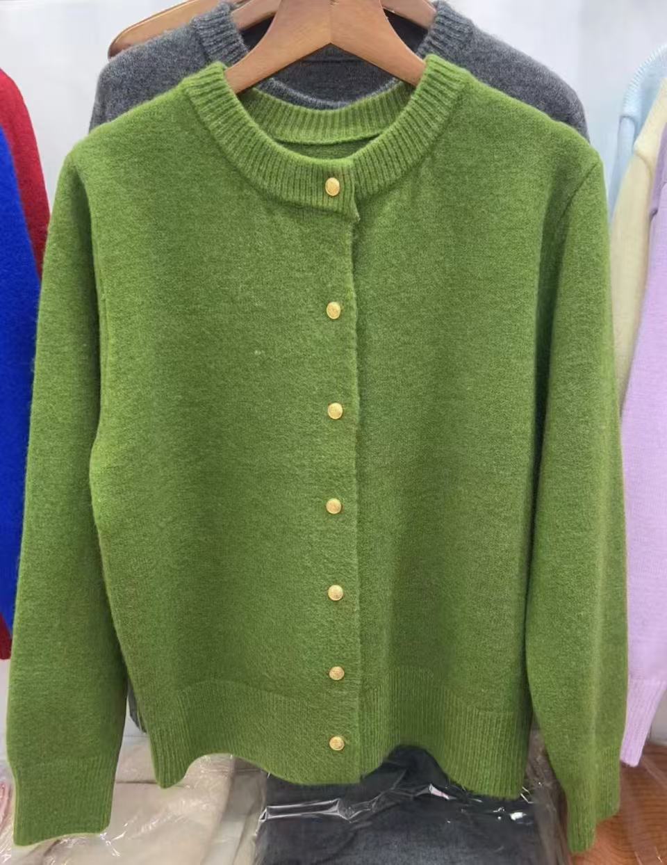 Classic Round-neck Knit Cardigan Women's Lightweight Button-up_voghion.com