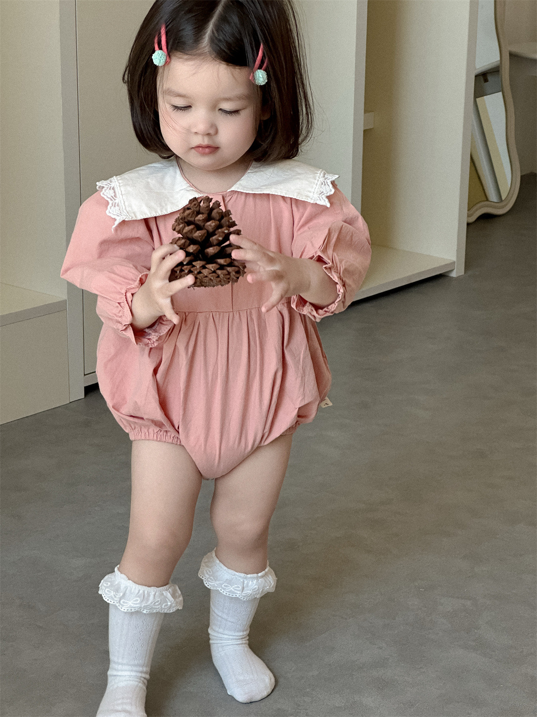 Mono con cuello de encaje para niñas, estilo coreano, ropa infantil, otoño 2025, nuevo mono para bebé, conjunto de otoño
