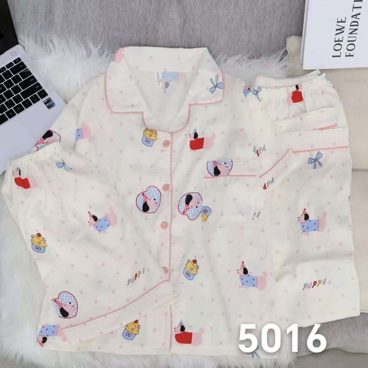 Transfronterizo mayorista de tres piezas pijamas de verano delgado nube de algodón gato KT manga corta pantalones cortos ropa para el hogar
