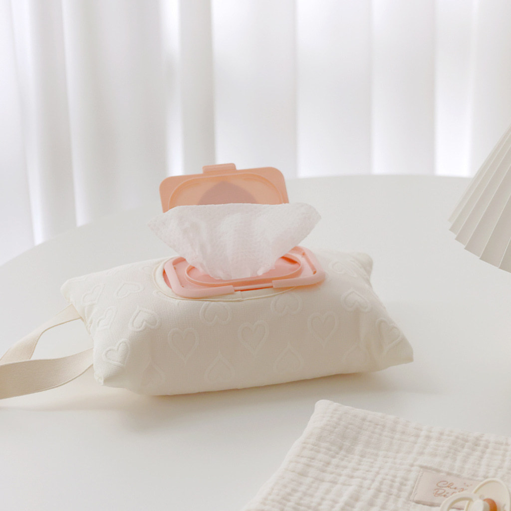 Ins-style Large-capacity Three-dimensional Love Withdrawable Travel Portable Storage Tissue Box Wet Wipes Storage