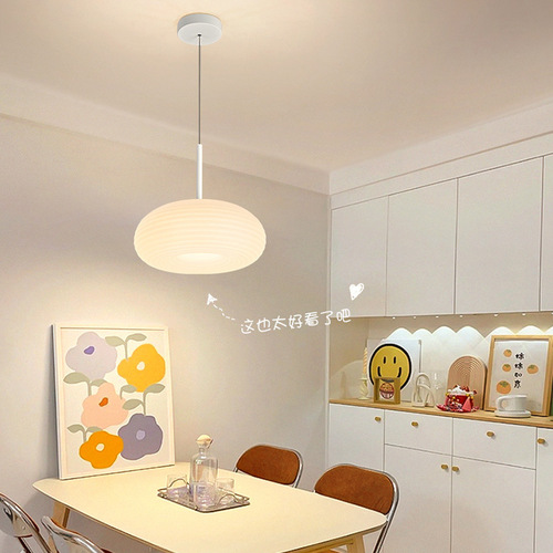 Full spectrum bedroom lamp Nordic simple modern cream style girl's room lamp warm and romantic master bedroom dining room lamp