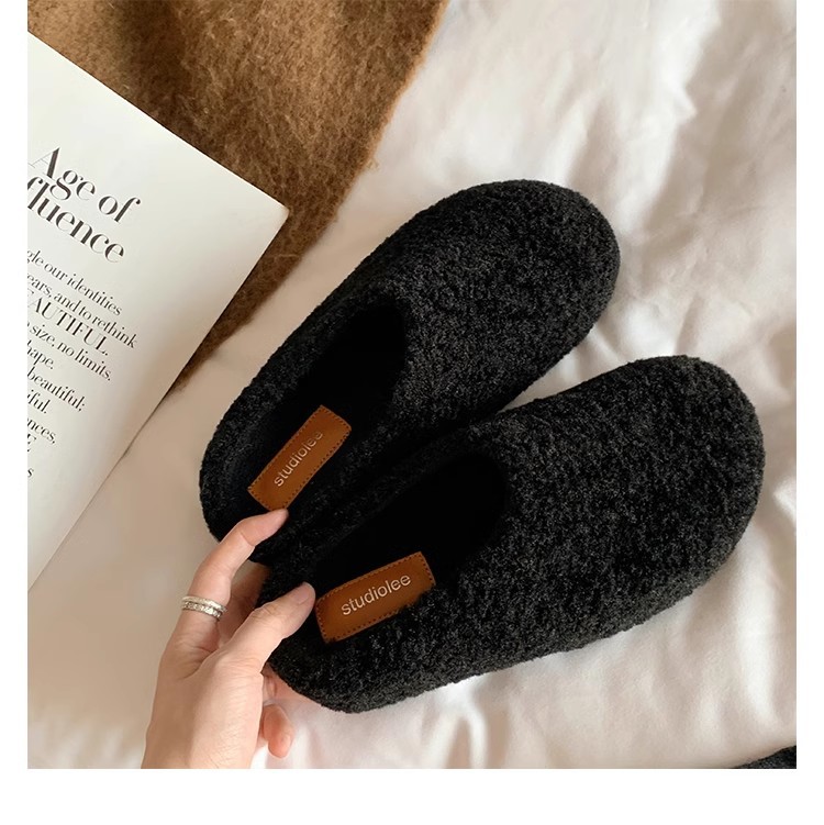Grape Mom otoño e invierno nuevo estilo Baotou zapatos de algodón cálidos de un solo pedal más medias pantuflas de lana de terciopelo ropa exterior femenina modelos de otoño e invierno