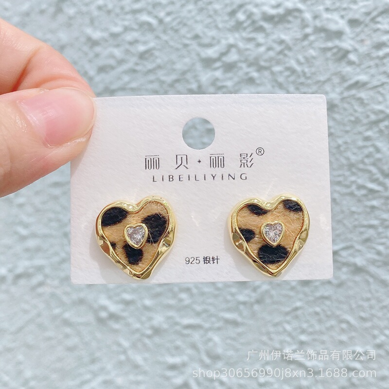 丽银/丽贝丽影早秋新款豹纹马毛系列棕色耳环几何造型925银针耳饰|undefined
