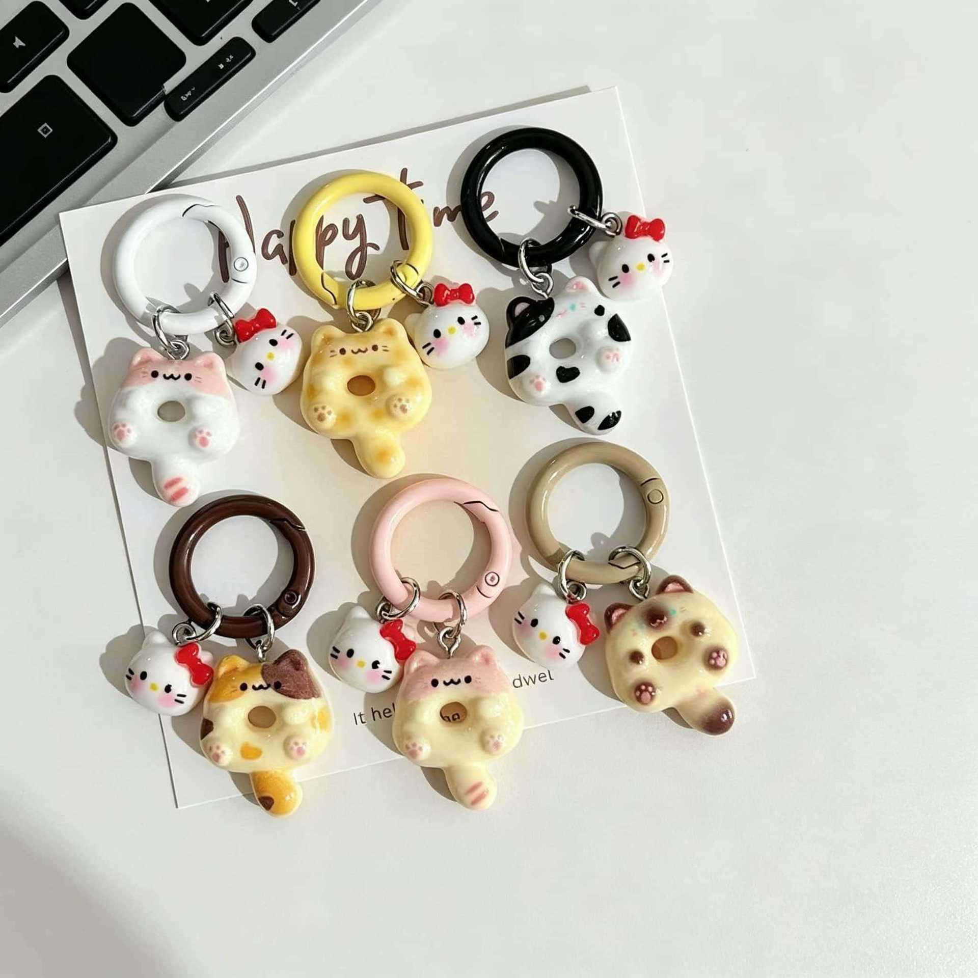 Creative Cute Cartoon Donut Cat Keychain Siamese Cat KTins Style Keyring Backpack Earphone Pendant