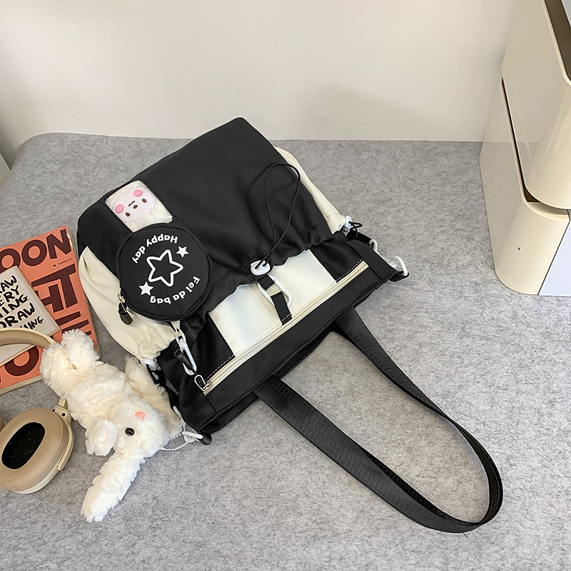 블랙 튜토리얼 가방 + 토끼 펜던트