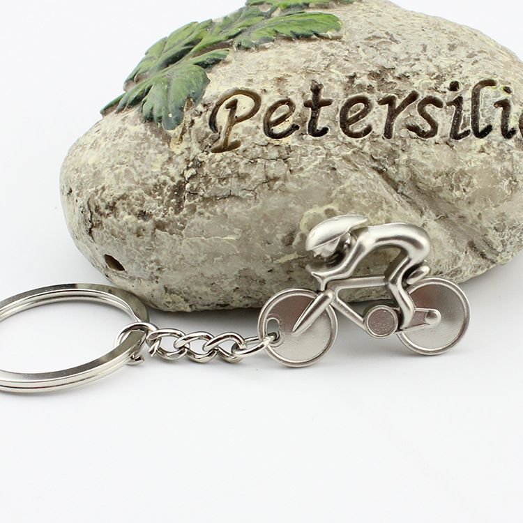 Personalized Creative Simulation Motorcycle Model Key Pendant Metal Keychain Autocratic Key Waist Buckle Pendant