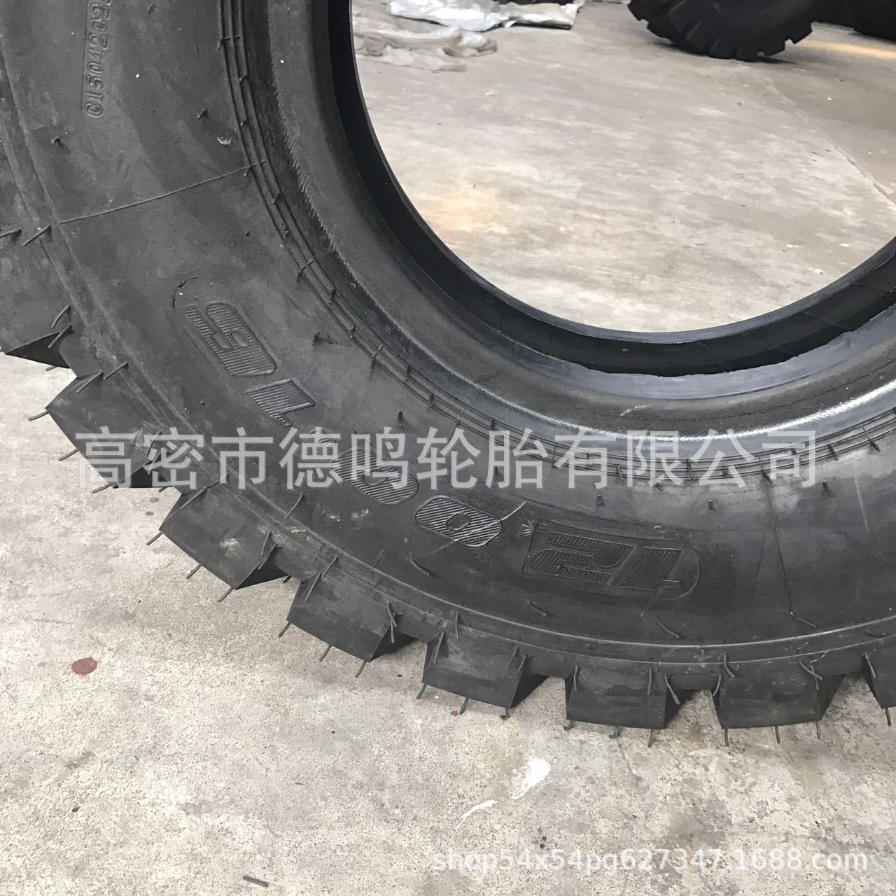 Neumático de la carretilla elevadora 825 1200 1490 1670-20-24 neumático del cargador 20,5/70-16