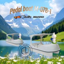 跨境卡通脚踏船小白兔脚踏船电动船公园4人观光脚踏船娱乐船定制