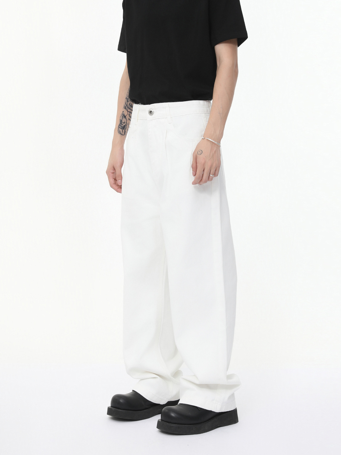 MTLCLOTHES para hombre | Versión coreana del diseño de pliegues rectos de color sólido de estilo coreano