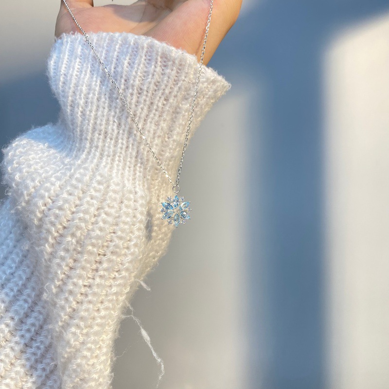 Copper Material Christmas Festival Snowflake Pattern Snowflake Copper Simple Style Copper Pendant Necklace Necklace