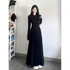高级感黑色修身连衣裙女装内搭法式掐腰裙长裙子秋季穿搭2025新款