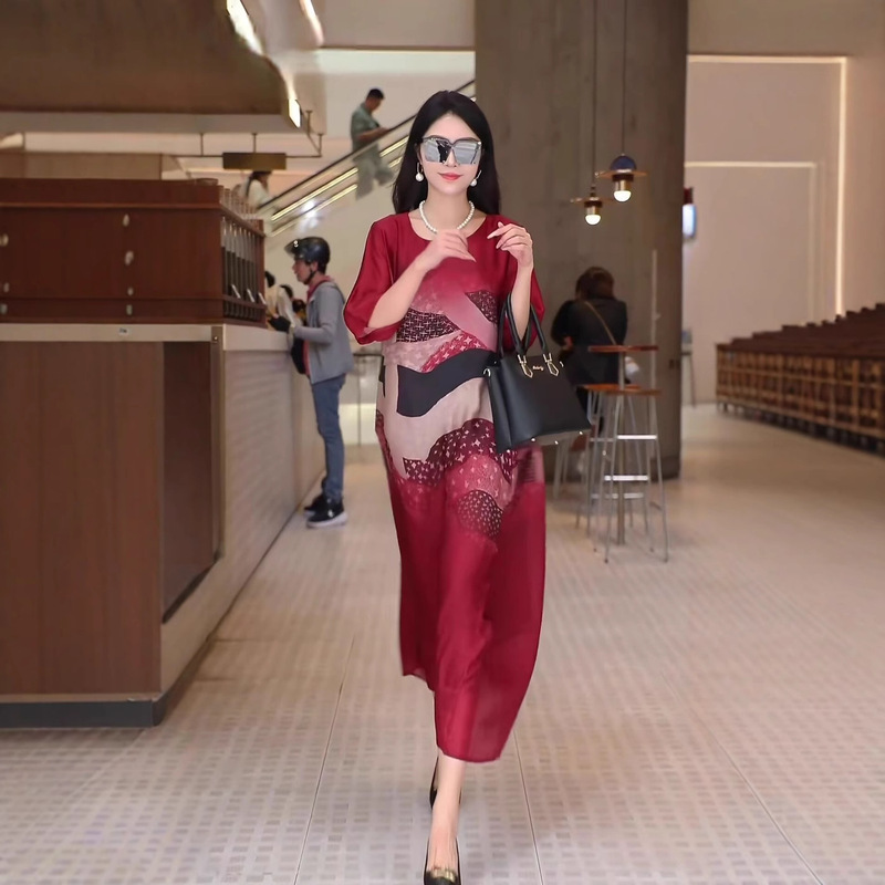 Summer New Fashion Plus-Size Light Luxury Loose Elegant Flowing Dress for Ladies, Age-Reducing and Stylish Long Dress for Women