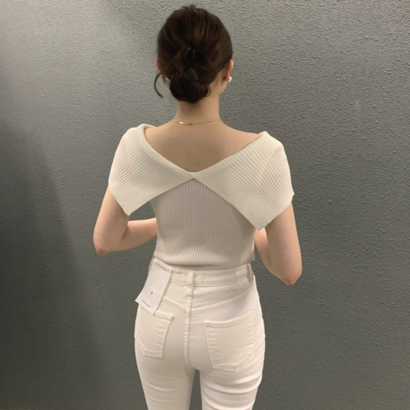 Корейский шик 2025: новый летний французский дизайн, крупный лацкан, стройнящий эффект, вязаный женский топ