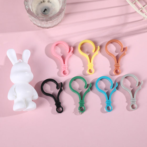 Factory wholesale violent Rabbit White embryo fluid rabbit children's toy handmade diy color filling keychain in stock