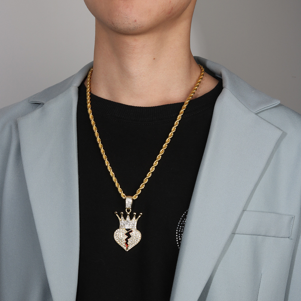 Love Crown Broken Heart Pendant Necklace With Full Diamond Detail_voghion.com