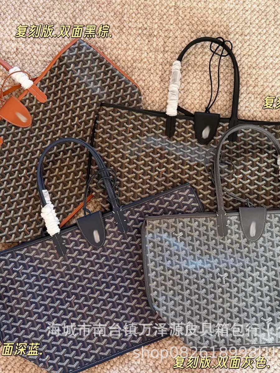 Capacious double-sided leather shopping bag for traveling, design one-shoulder bag
