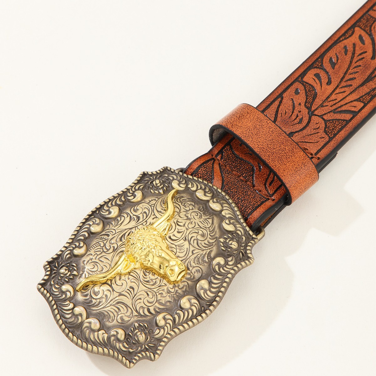 Cinturón de hebilla de vaqueros occidentales nuevo tipo de tendencia de cinturón amplio estilo americano con pantalones de cinturón al por mayor en stock