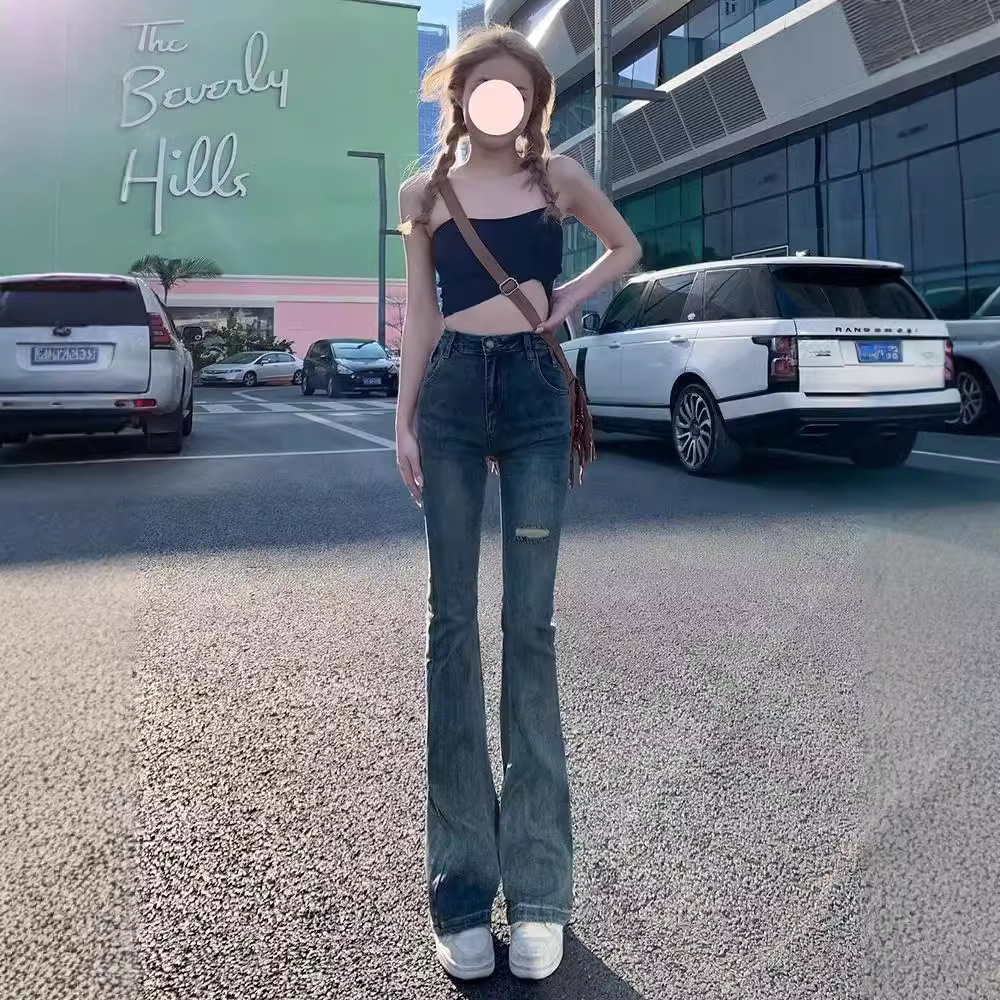 플러스 사이즈 블랙 마이크로 플레어 청바지 여성의 2024 년 새로운 가을과 겨울 탄성 높은 허리 느슨한 슬리밍 말굽 바지