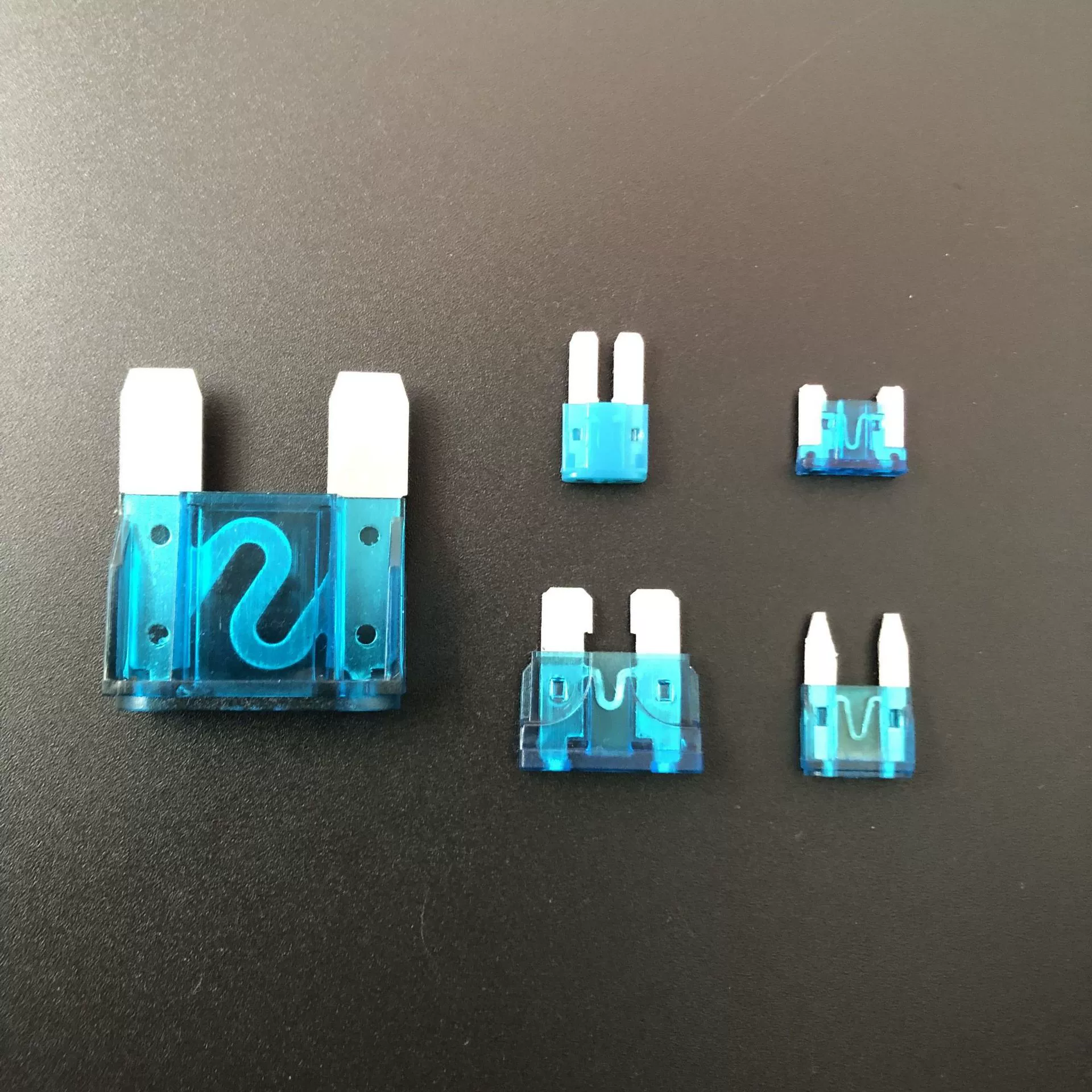 Автомобильный предохранитель автомобильный предохранитель из цинкового сплава Автомобильная вставка предохранитель большой и Средний Малый размер Mini M2 оптом