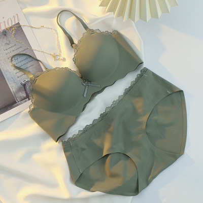 Alta calidad caliente-venta sujetador inalámbrico ropa interior sin costuras de las mujeres pequeño pecho push up engrosada traje especial sexy 6612