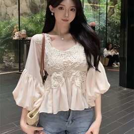韩系减龄V领灯笼袖衬衫女夏设计感重工拼接蕾丝钩花洋气别致上衣