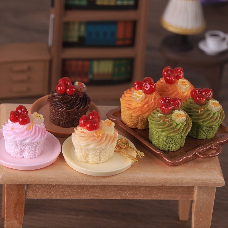 Sakura Jam Cake Creative Dollhouse Food Toy DIY Decoration Keychain Pendant Resin Material Realistic Mini Version Sakura Jam Cake Creative Dollhouse Food Toy DIY Decoration Keychain Pendant Resin Material Realistic Mini Version