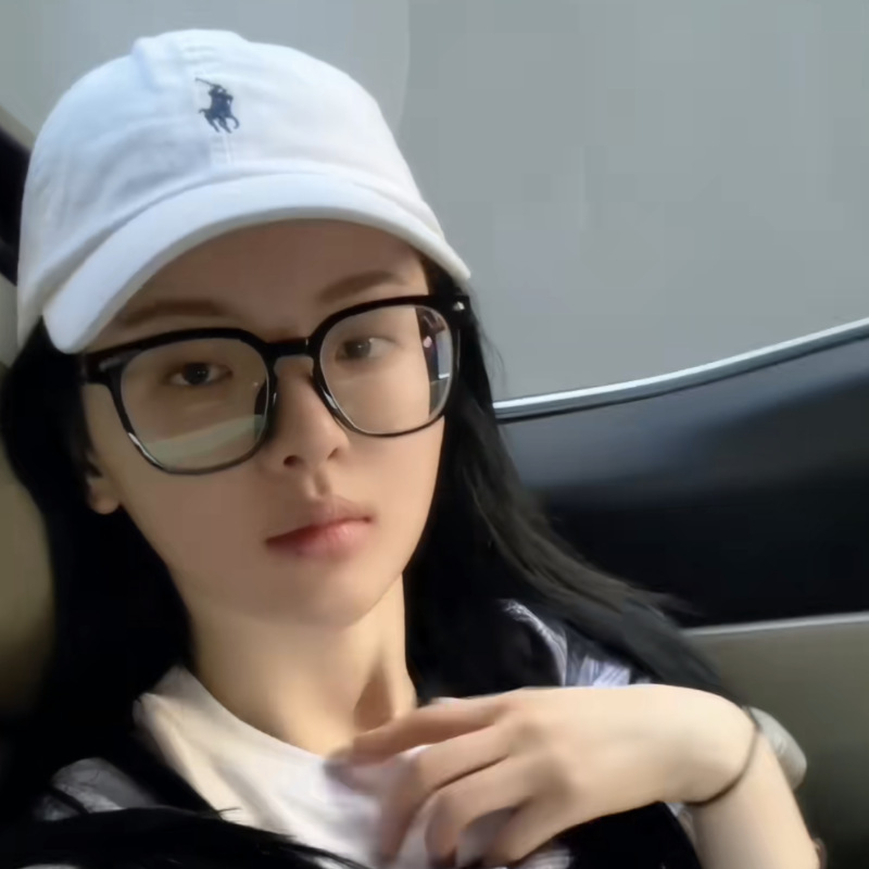 楊超越と同じスタイルの女性用帽子、カーブしたつばのソフトトップポニーロゴベースボールキャップ、トレンディなカーキの多用途な秋冬のカップルベースボールキャップ|undefined