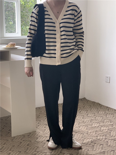 Korean style autumn and winter new single shoulder underarm handbag cloud pleated design small square bag small fresh versatile women's bag trend