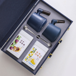 The company's business gifts can be used as logo to send souvenirs for customers' annual holiday and group building activities. Practical high-grade gifts