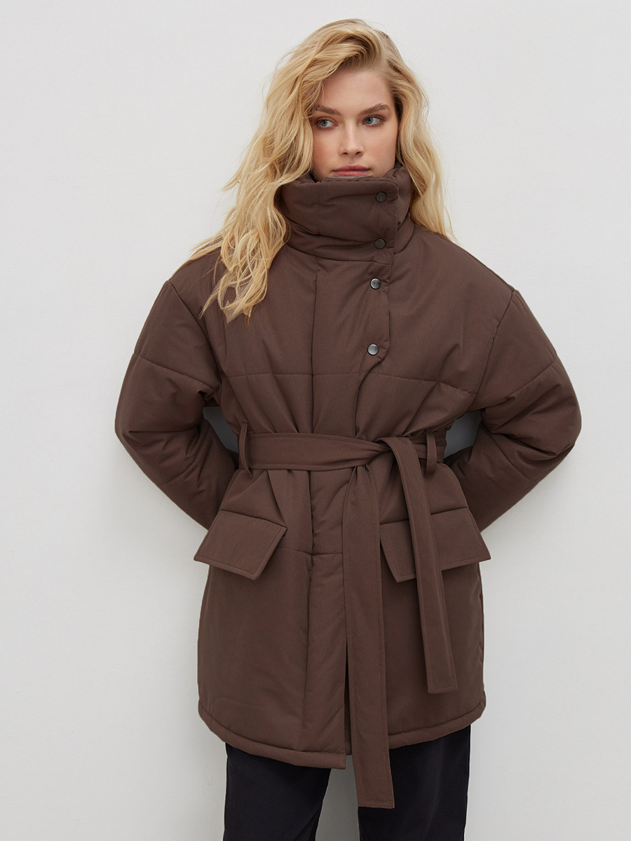 Chaqueta de algodón con cuello cruzado, estilo europeo y americano, nuevo modelo otoño-invierno 2025, cinturón elegante, longitud media irregular, entallada en la cintura, mangas largas. image 5
