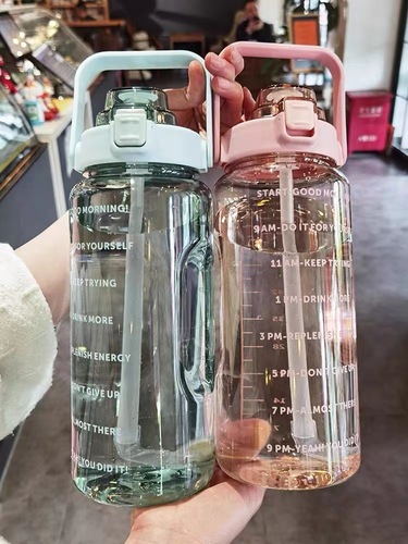 Large Capacity Water Cup for Men and Women with Straw Time Scale 2000ml Sports Internet Red Summer Water Bottle Plastic Water Bottle 