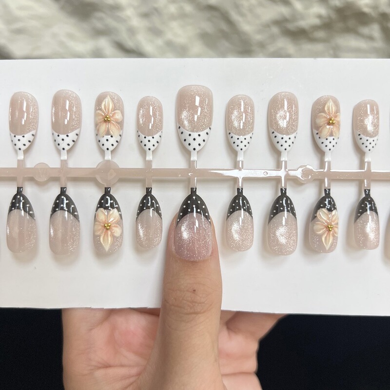 Y186 cross-border best-selling wearable fake nails, European and American ins style, versatile design, easy to use, non-damaging to nails, reusable Y186 cross-border best-selling wearable fake nails, European and American ins style, versatile design, easy to use, non-damaging to nails, reusable