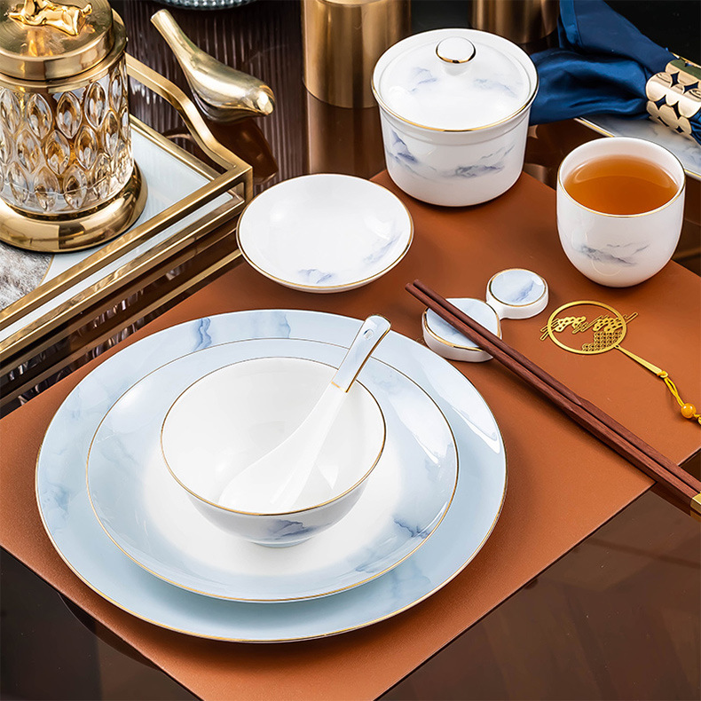Simple and elegant dining tableware set, Jingdezhen Chinese-style bowl and plate set, bone china for home use, hotel use, private meeting use.