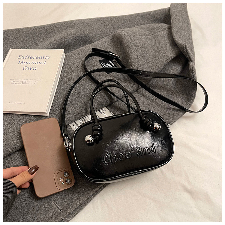 Retro soft leather solid color pillow bag for women, 2025 new trendy and fashionable single-shoulder crossbody bag, versatile hand-held bowling bag undefined