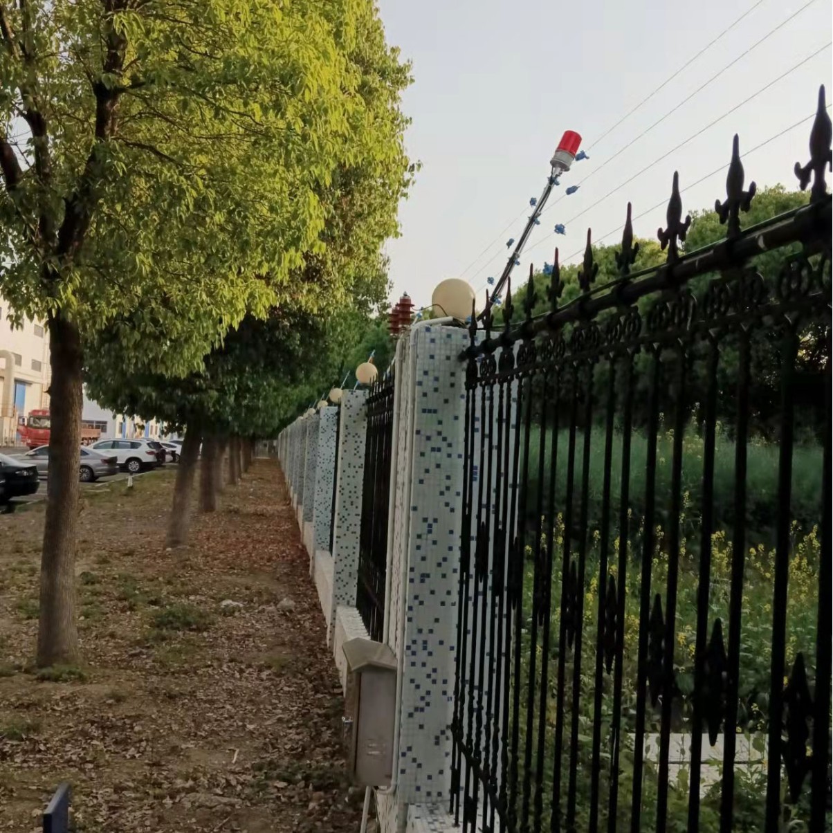 学校幼儿园围墙电子围栏报警系统 工厂小区防盗报警电子围栏