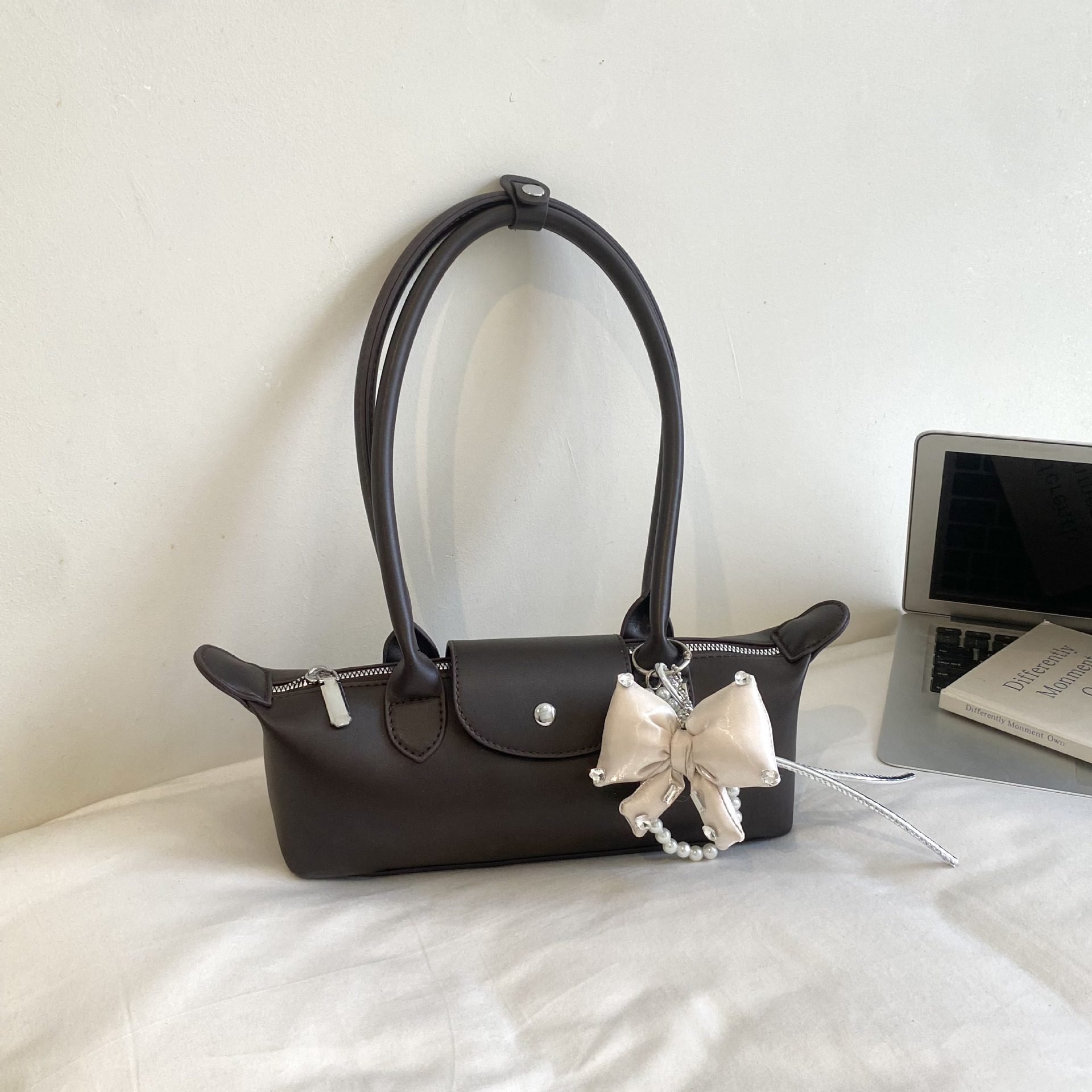 Bolsa de estilo francés nicho lujoso, bolsa de bolsillo de estilo extranjero, bolsa de bolsillo de estilo transfronterizo, bolsa de viaje diario, bolsa de hombro, bolsa de brazo