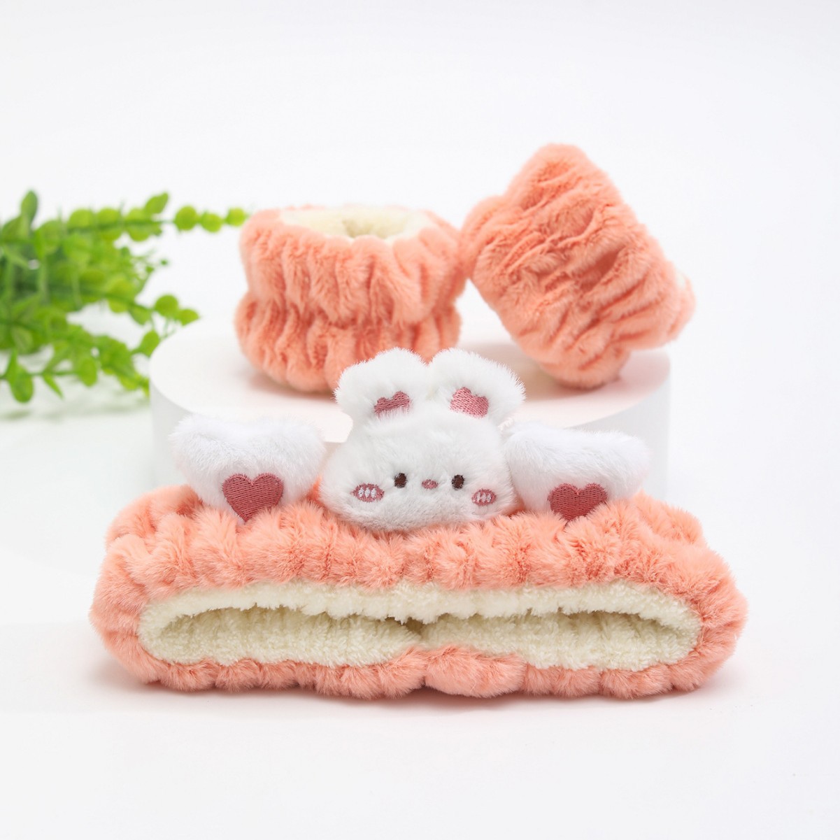 Otoño e invierno lindo oso lavado de cara con banda para el cabello, terciopelo de conejo de jade, banda para el cabello de dibujos animados tridimensional a juego, maquillaje, mascarilla facial, accesorios para el cabello