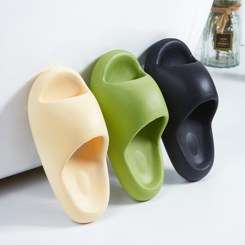 Zapatillas de casa de verano de las mujeres baño interior altura aumento de fondo suave masaje sandalias de fondo grueso color sólido pareja zapatillas hombres