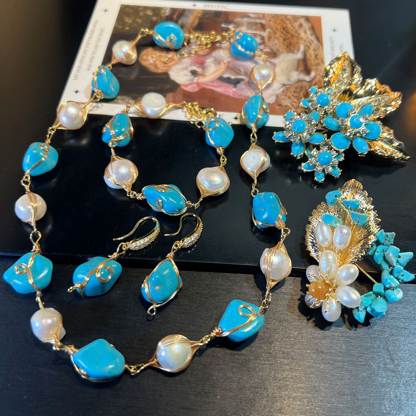 Turquoise organic retro necklace from pearl