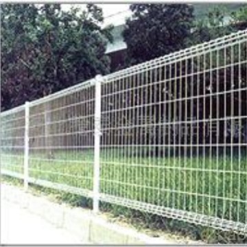 供应学校运动场操场护栏网 运动场围栏 喷塑球场隔离栅围栏