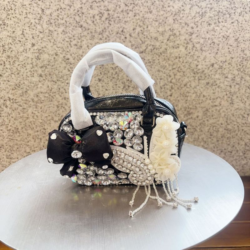 韓国版の小さなレディースバッグ、小さなラウンドケーキ、ダイヤモンドがちりばめられたハンドバッグ、新しいニッチカジュアルで多用途なポータブルショルダークロスボディ携帯電話バッグ|undefined