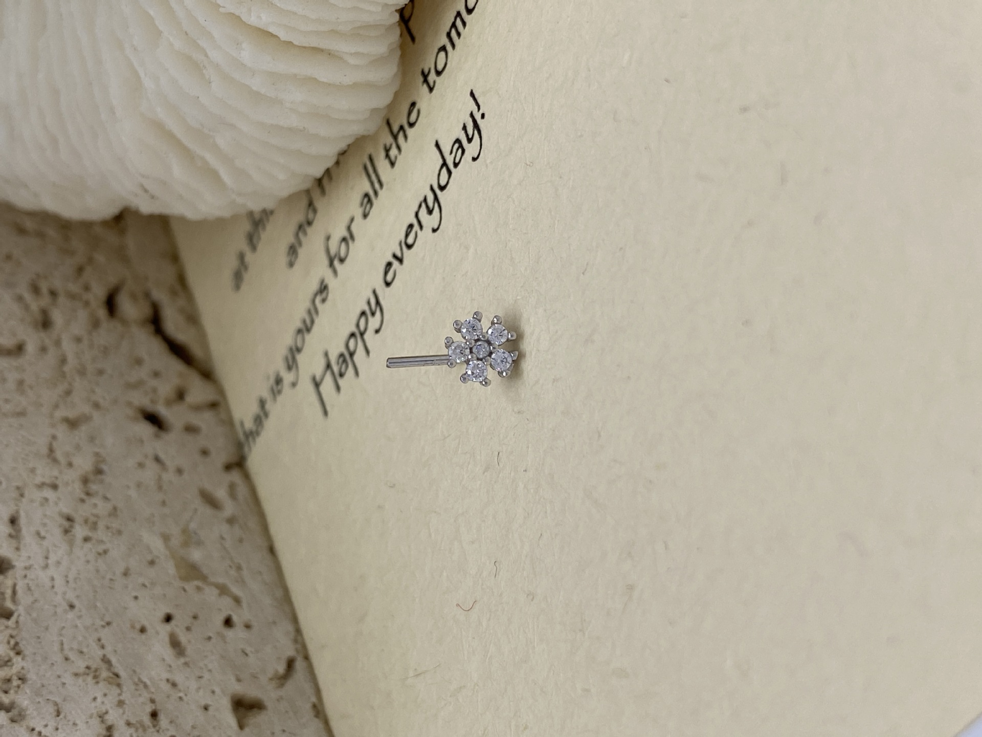 Hot Sale S925 Sterling Silver European And American L Rod Inlaid Zircon Flower Nose Stud Body Piercing Jewelry_voghion.com