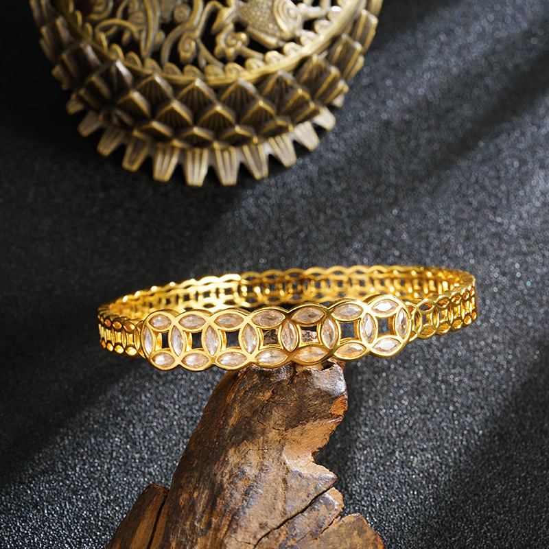 Dinero de bronce de estilo nacional de oro de Vietnam hueco micro brazalete de fijación no se desvanecerá durante mucho tiempo lujo ligero y alta sensación de joyería suministro