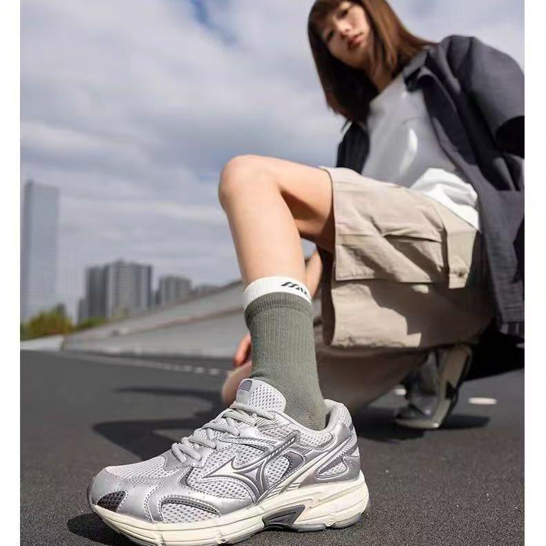 人気のプーシリーズ純正オリジナル新美濃スピード2Kカジュアル男女兼用通気性レトロヒールレススポーツランニングシューズ|undefined